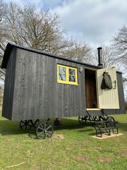 Secret Paddock Secluded Suffolk Getaway Apartment Hollesley Bagian luar foto