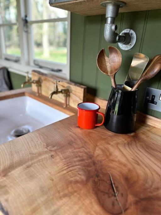 Secret Paddock Secluded Suffolk Getaway Apartment Hollesley Bagian luar foto