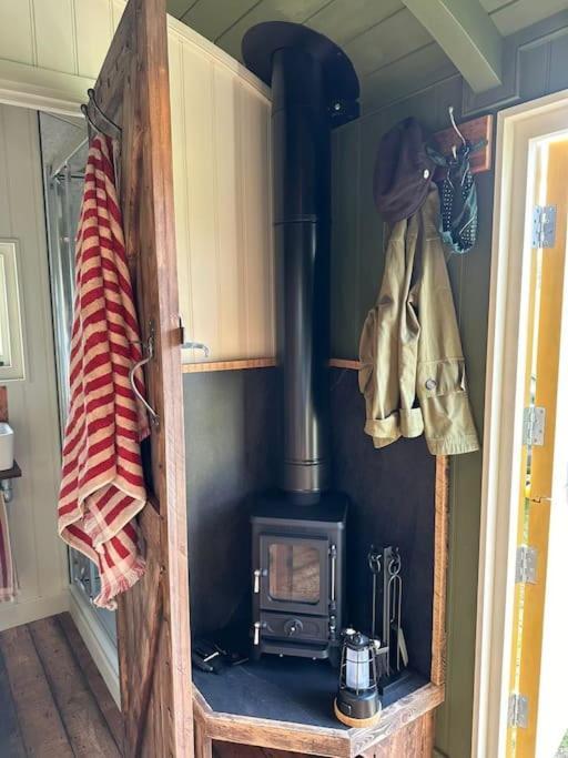 Secret Paddock Secluded Suffolk Getaway Apartment Hollesley Bagian luar foto