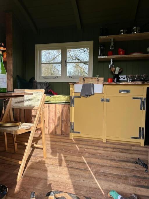 Secret Paddock Secluded Suffolk Getaway Apartment Hollesley Bagian luar foto